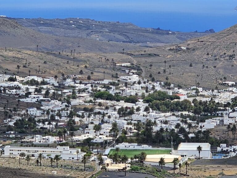 village d'haria vu depuis les hauteurs