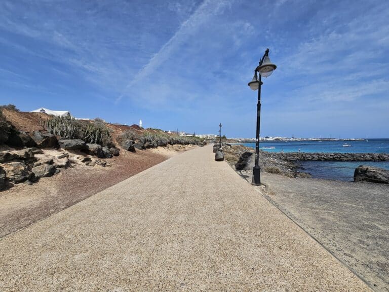 Playa Blanca promenade c&ocirc;ti&egrave;re