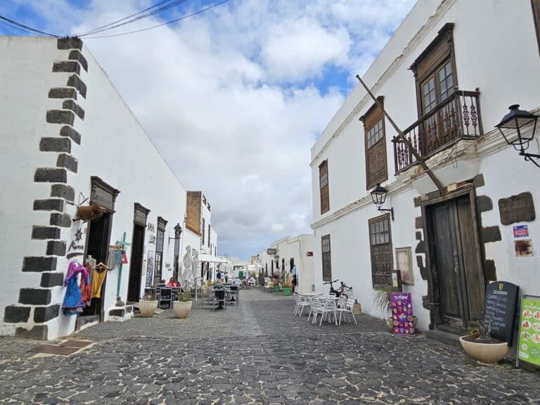 rue Leon y Castillo &agrave; teguise