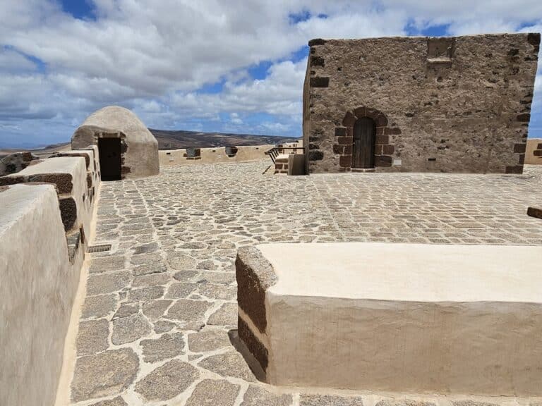terrasse ch&acirc;teau santa barbara teguise