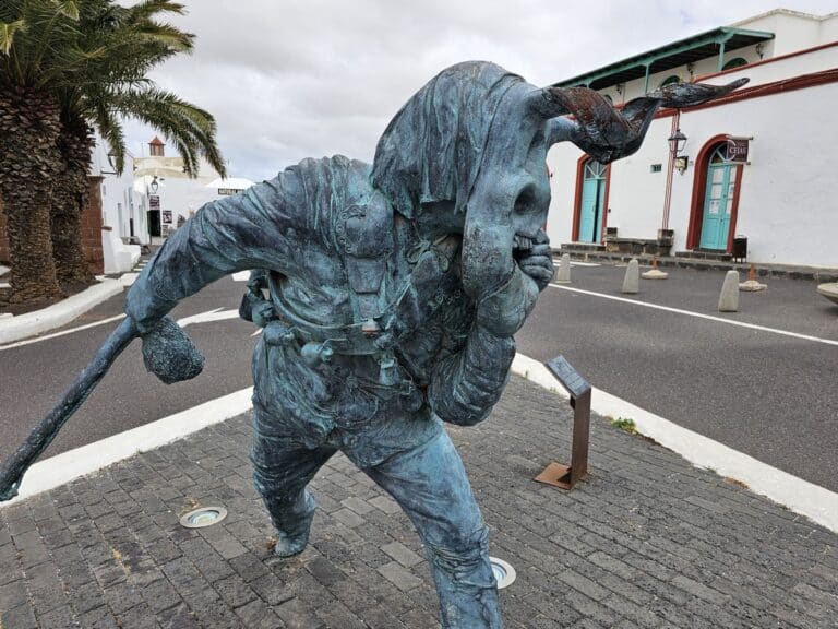sculpture elegua &agrave; teguise