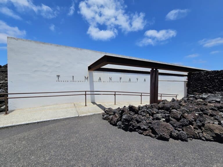 Timanfaya (4) entrée centre des visiteurs de timanfaya